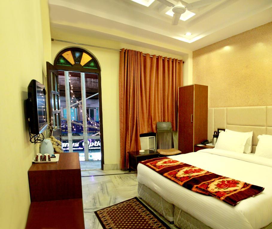 Hotel Wall City New Delhi Room photo